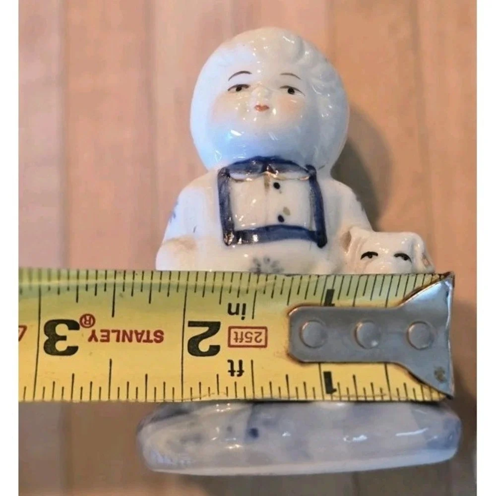 VTG Cottagecore Blue White Porcelain Boy & Girl Figurines Cat & Dog Gold Accents